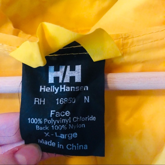 SOLD - HELLY HANSEN Iconic Yellow Raincoat - XL - Picture 5 of 9